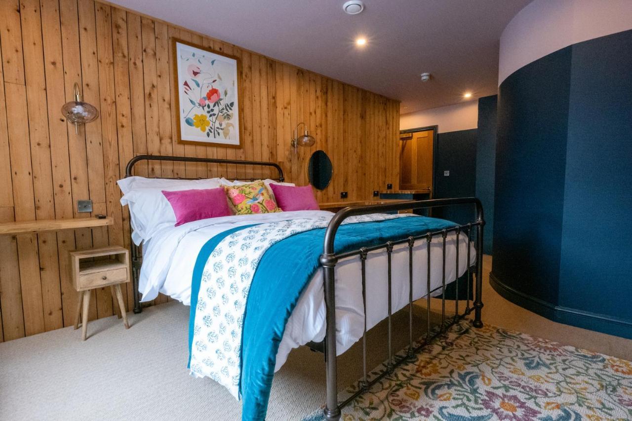 Hotel The Sheep And Penguin Wells Esterno foto