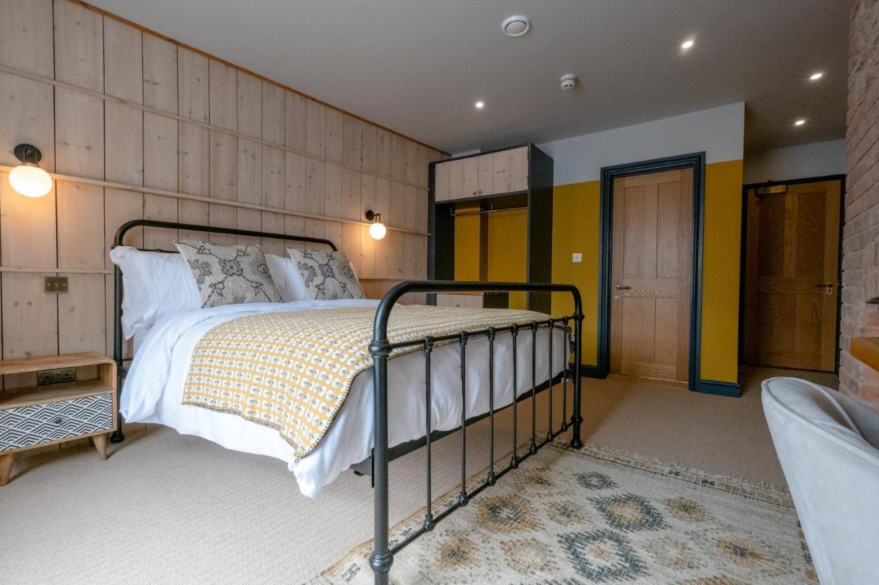 Hotel The Sheep And Penguin Wells Esterno foto